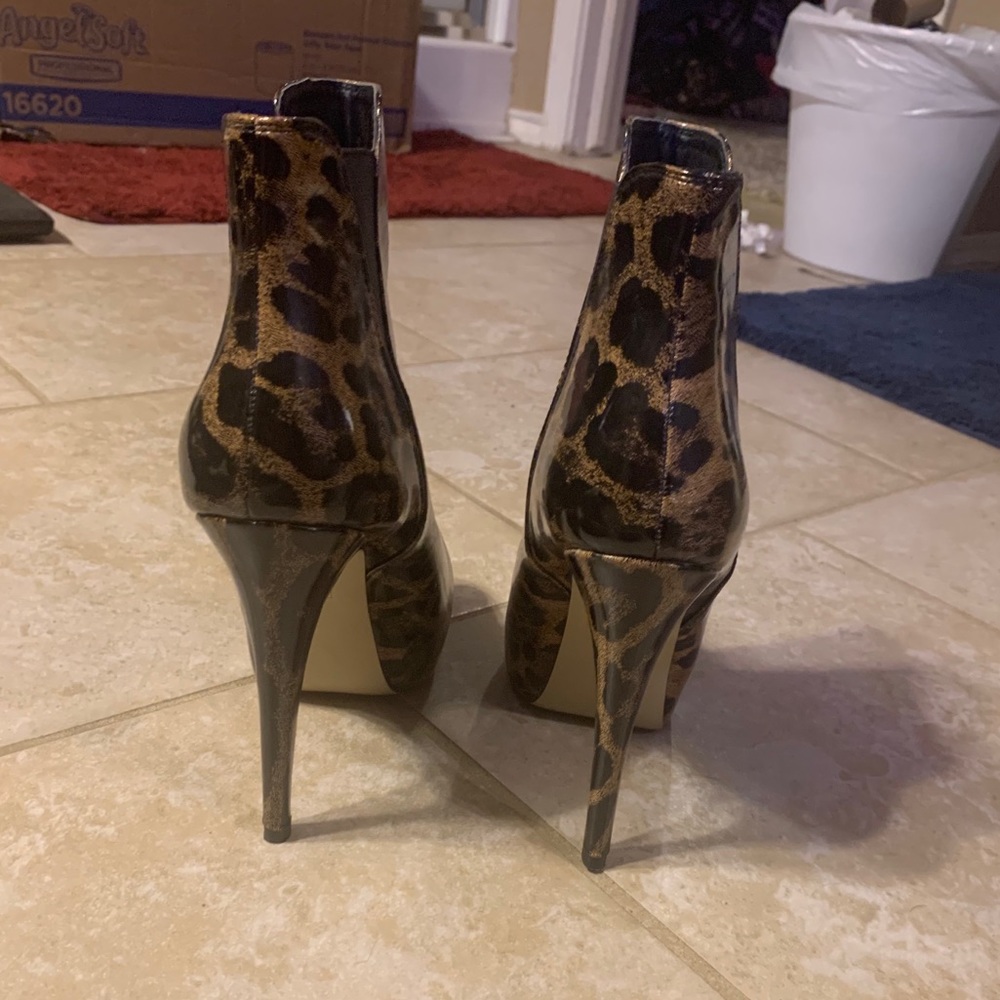 Leopard Print Boots! - image 4